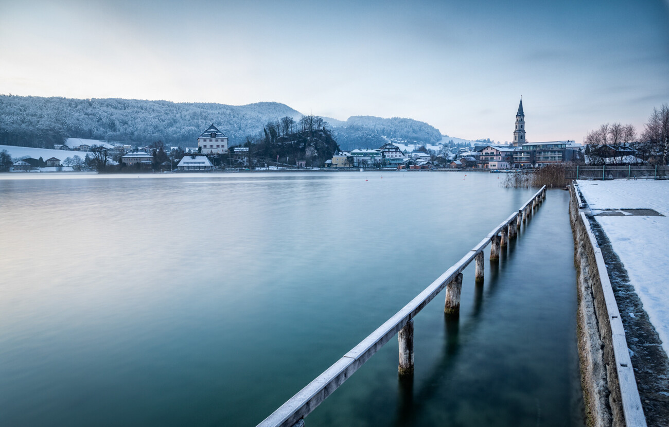 Die verschneite Landschaft rund um den Mattsee